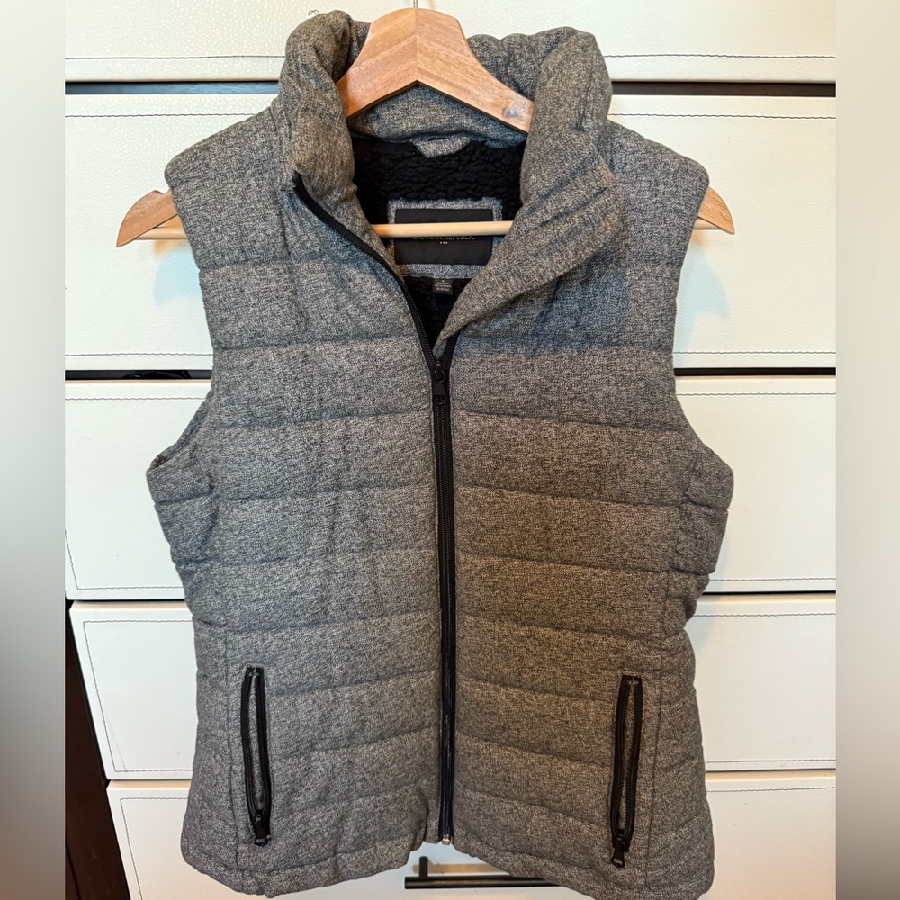Banana Republic Charcoal Women's Quilted Vest with Detachable fur hood.